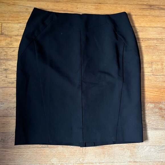 Dresses & Skirts - Worthington black pencil skirt size 12